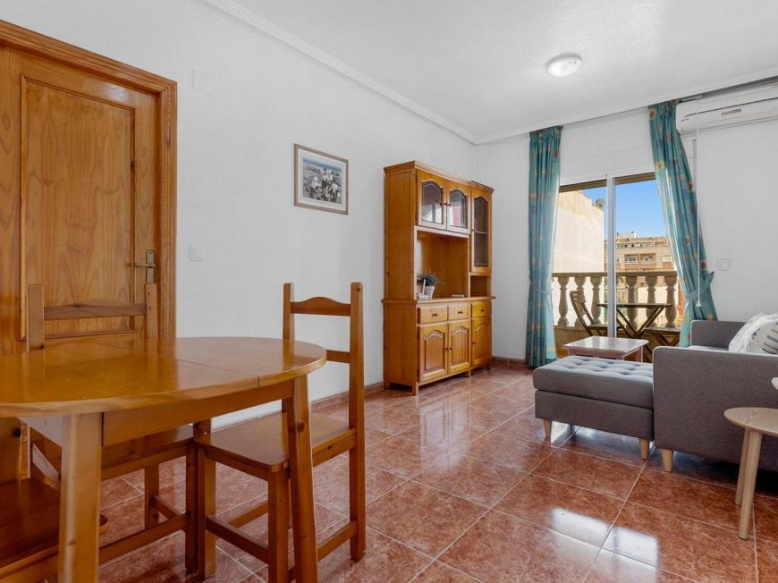 Испания 2 bedroom opportunity with pool