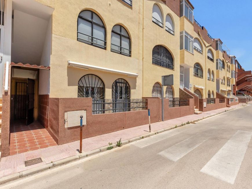 Испания Charming Ground Floor Home Just 300 Metres from the Beach in La Mata