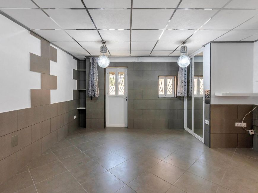 Испания Charming Ground Floor Home Just 300 Metres from the Beach in La Mata