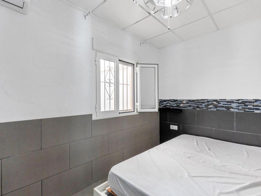 Испания Charming Ground Floor Home Just 300 Metres from the Beach in La Mata