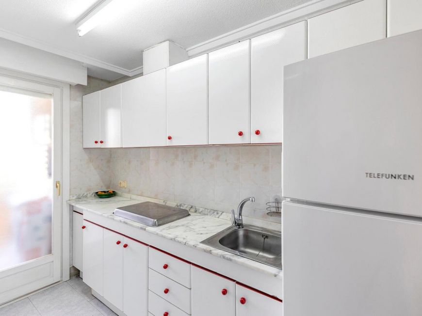 Espagne Opportunité pour un appartement d'une chambre avec piscine et vue dégagée