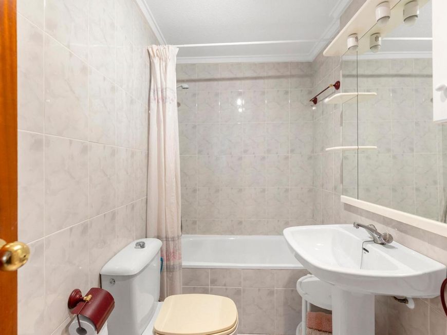 Espagne Opportunité pour un appartement d'une chambre avec piscine et vue dégagée