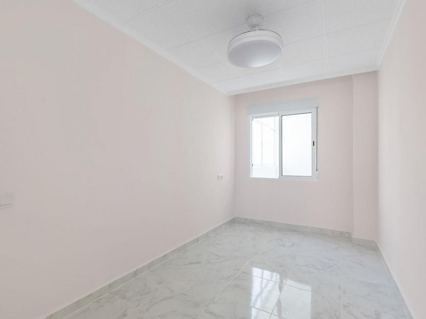 Espanha RENOVATED OPPORTUNITY WITH SEA VIEWS