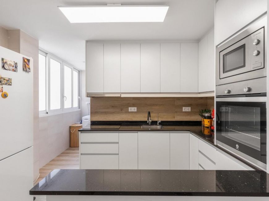 Španělsko RENOVATED OPPORTUNITY WITH SEA VIEWS