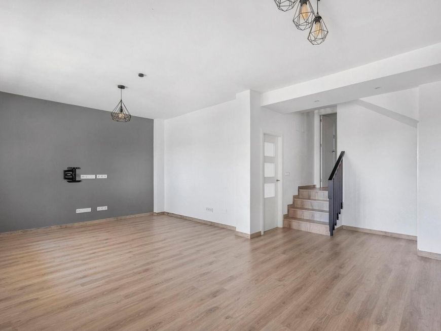 Španělsko Renovated Villa Opportunity in Aguas Nuevas