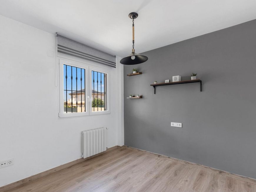 Španělsko Renovated Villa Opportunity in Aguas Nuevas