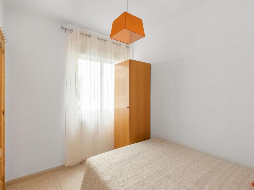 Espagne Appartement central avec parking, piscine et grand débarras à 900 m de la mer