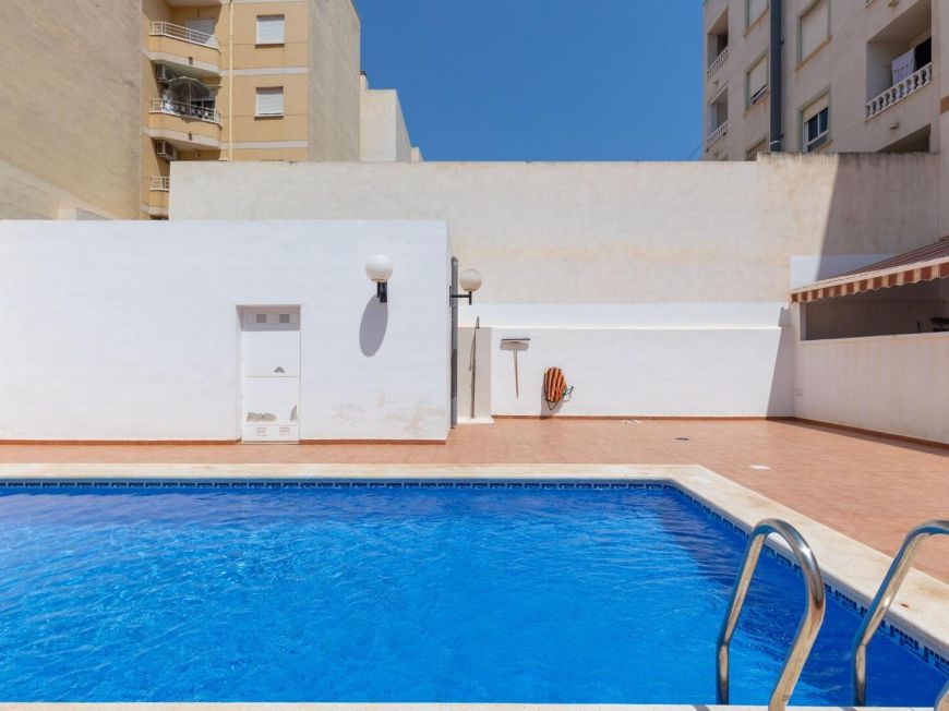 Espagne Appartement central avec parking, piscine et grand débarras à 900 m de la mer