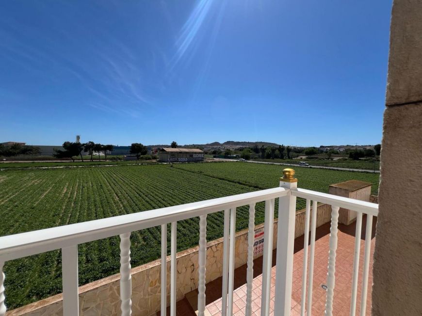 Španělsko 2 BEDROOM APARTMENT WITH GARAGE AND POOL!!