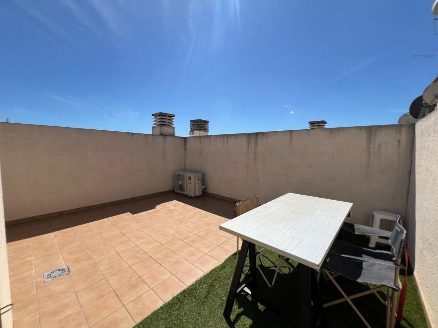 Španělsko 2 BEDROOM APARTMENT WITH GARAGE AND POOL!!