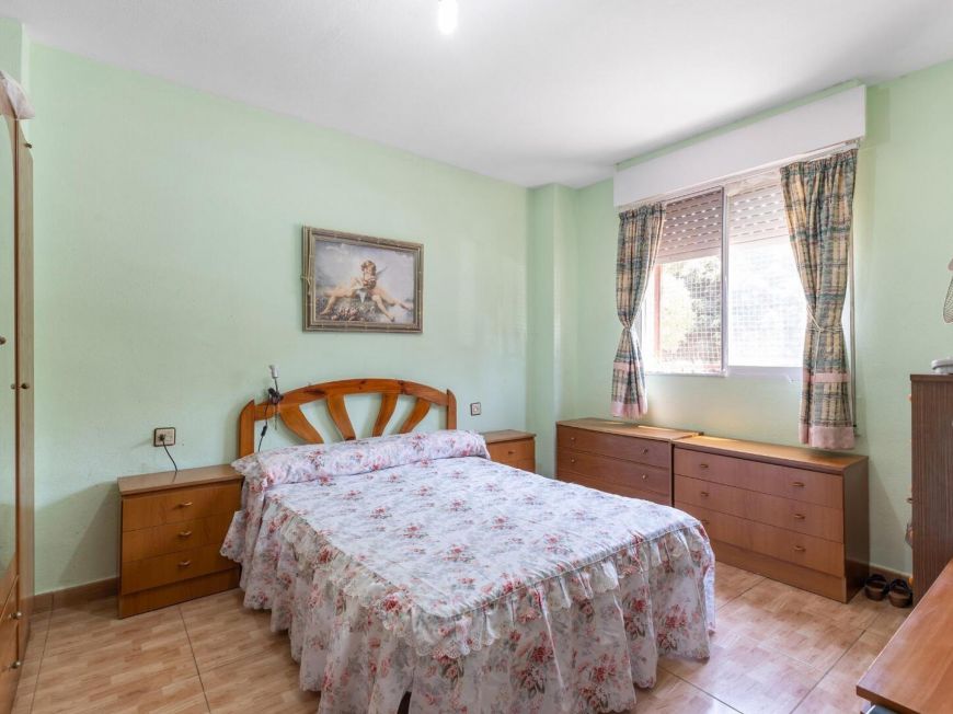 Španělsko Spacious Ground Floor Apartment in Torrevieja - Unique Opportunity