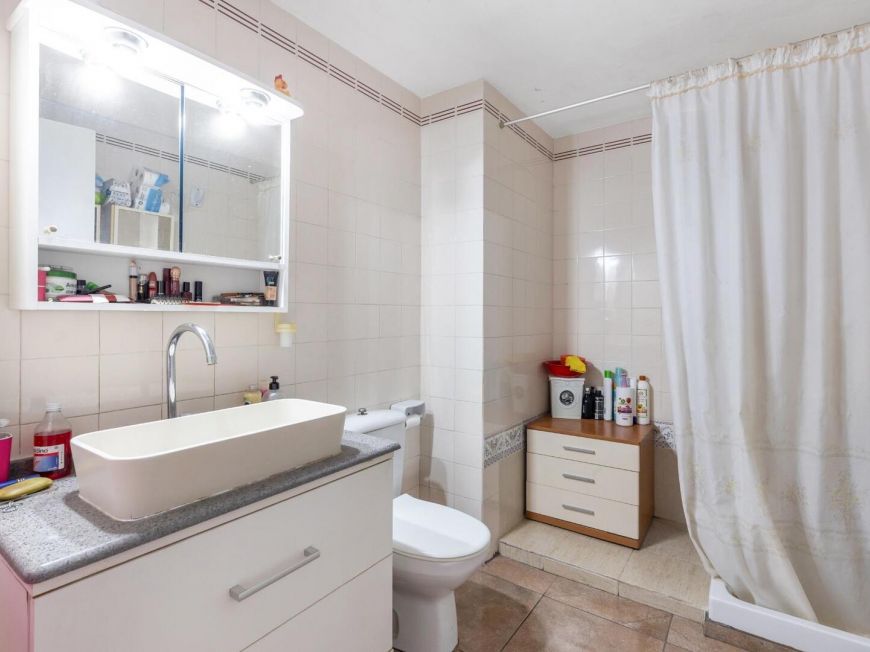 Španělsko Spacious Ground Floor Apartment in Torrevieja - Unique Opportunity