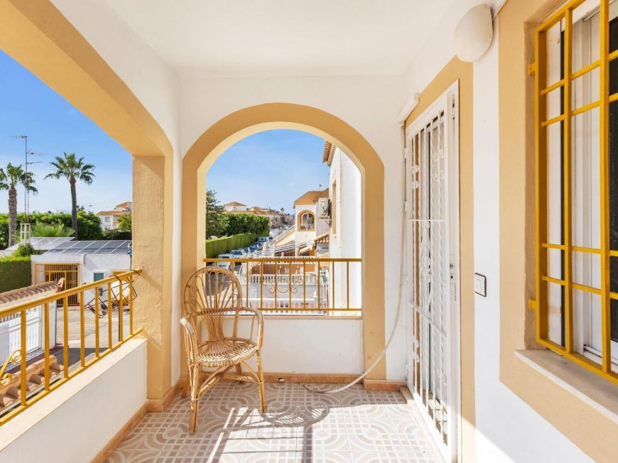 Испания Бунгало с частным солярием и бассейном всего в 10 минутах от пляжа