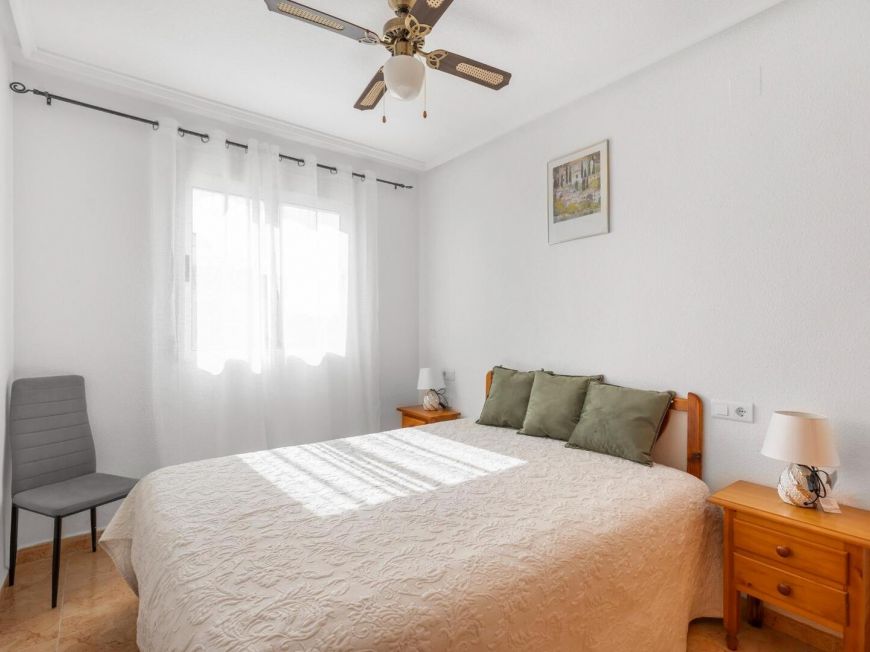 Испания Бунгало с частным солярием и бассейном всего в 10 минутах от пляжа