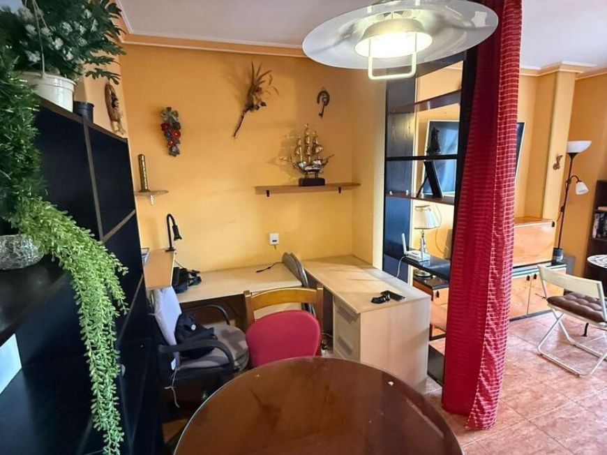 Espanha Opportunity for a one bedroom with park views