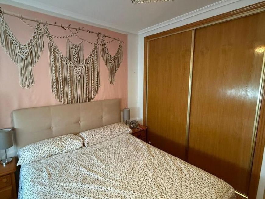 Espanha Opportunity for a one bedroom with park views