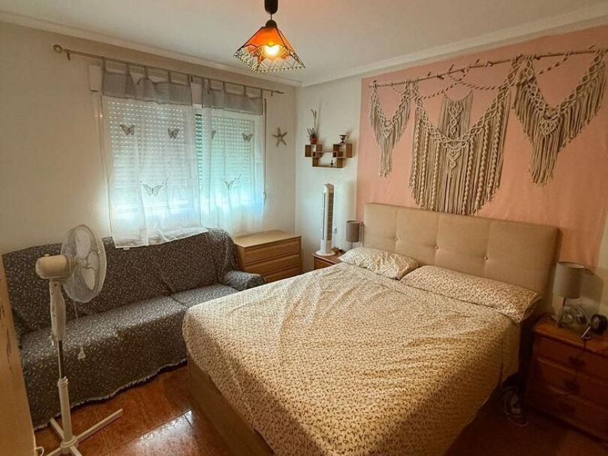 Espanha Opportunity for a one bedroom with park views