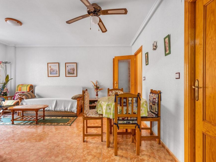 Espanha 2 bedroom opportunity with garage