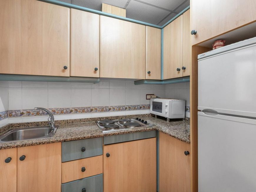 Espanha 2 bedroom opportunity with garage