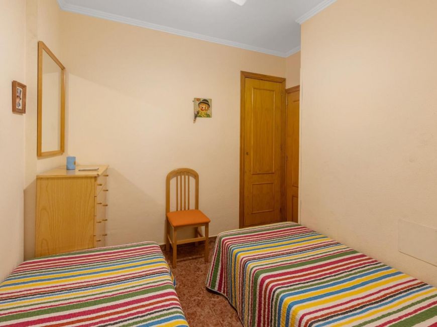 España Apartamento en planta baja 2 habitaciones con plaza de garaje cerrada incluida