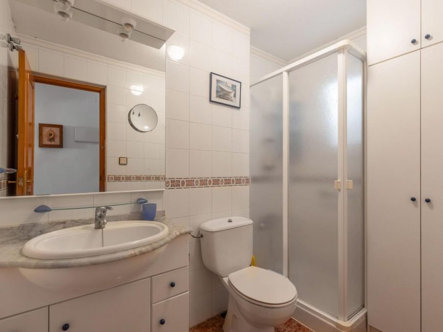 España Apartamento en planta baja 2 habitaciones con plaza de garaje cerrada incluida