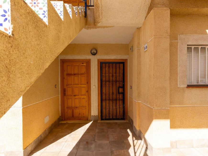 España Apartamento en planta baja 2 habitaciones con plaza de garaje cerrada incluida