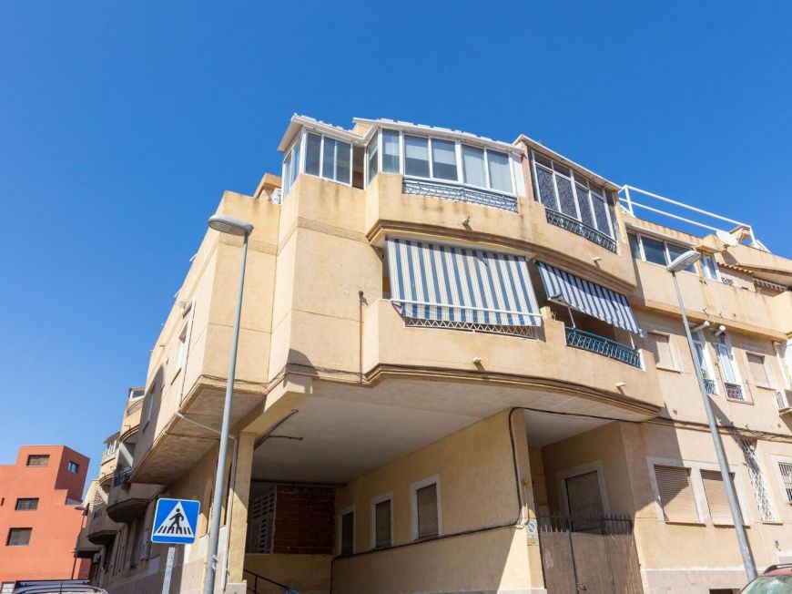 España Apartamento en planta baja 2 habitaciones con plaza de garaje cerrada incluida