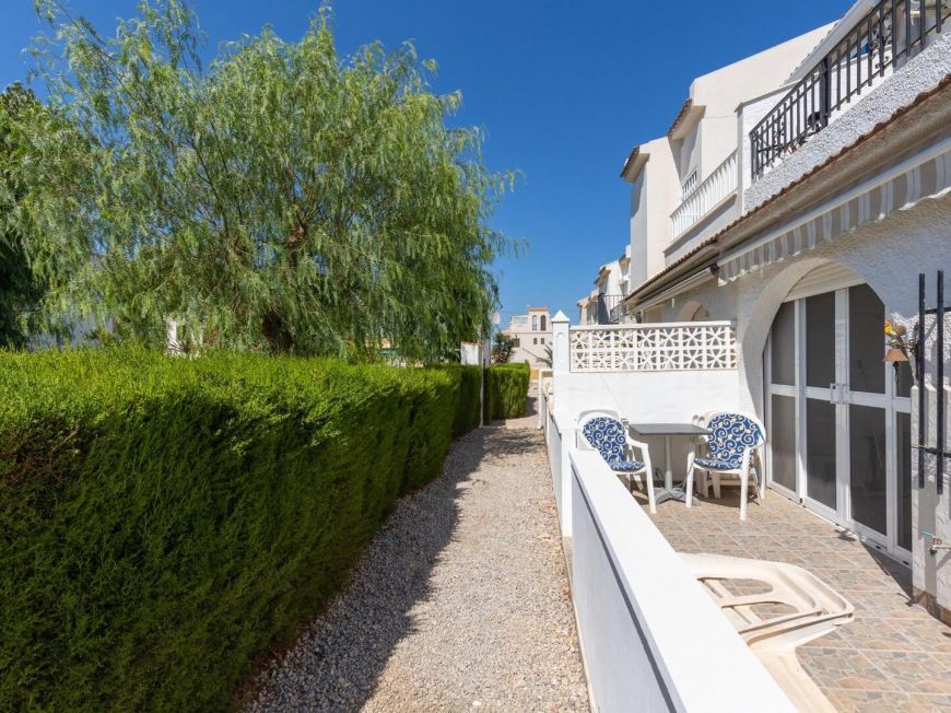 Španělsko Ground Floor Bungalow with Terrace and Community Pool – El Chaparral, Torrevieja