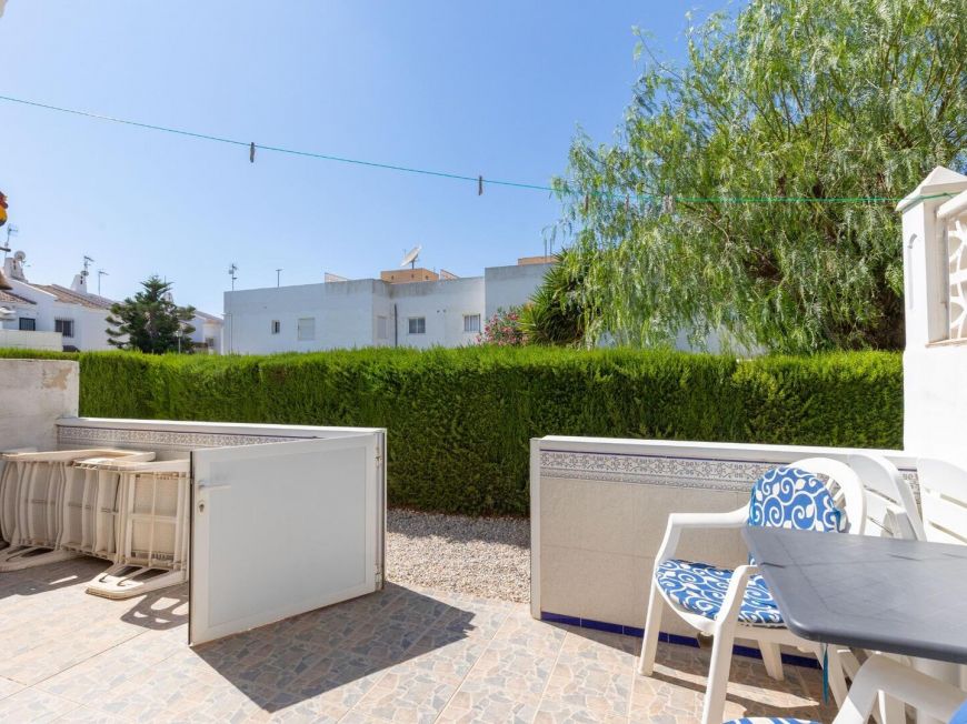 Španělsko Ground Floor Bungalow with Terrace and Community Pool – El Chaparral, Torrevieja