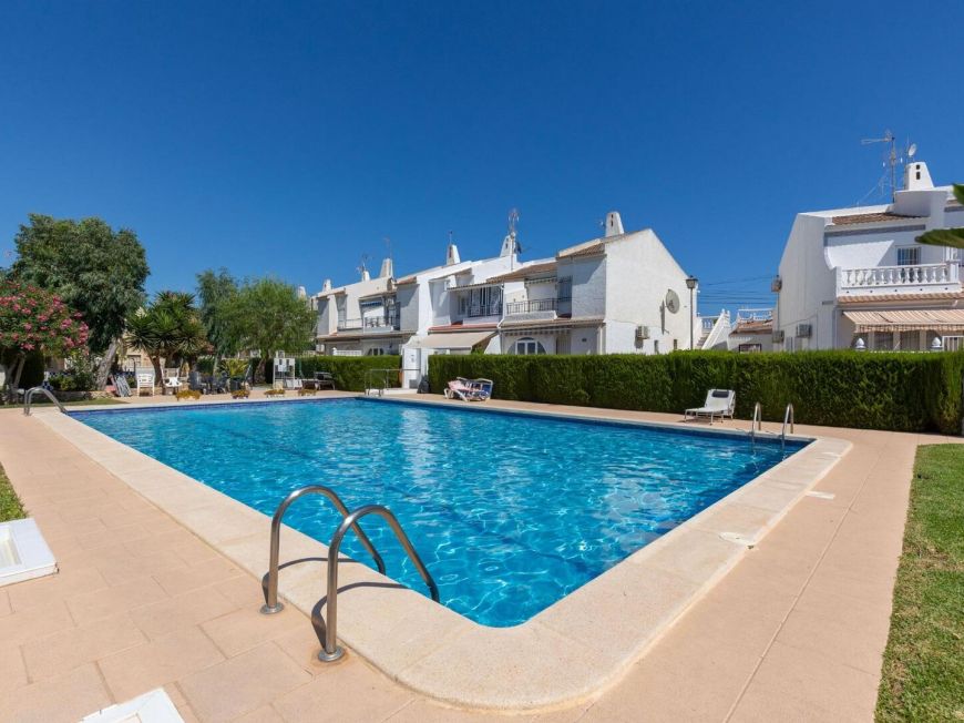 Španělsko Ground Floor Bungalow with Terrace and Community Pool – El Chaparral, Torrevieja