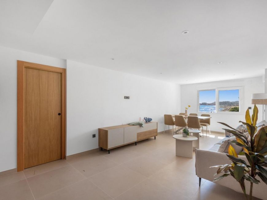 Espanha Luxury Seafront Apartment in La Mata – Fully Renovated and Move-In Ready