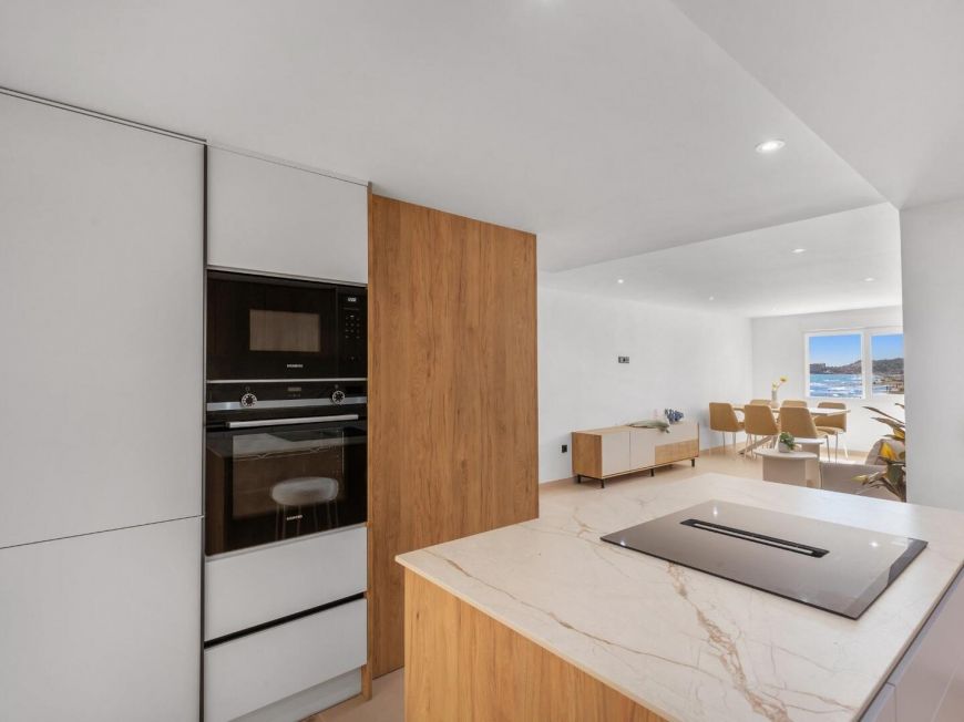 Espanha Luxury Seafront Apartment in La Mata – Fully Renovated and Move-In Ready