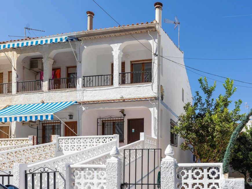 Spain Opportunity townhouse with garage and pool