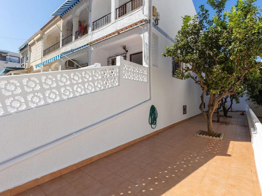 Spain Opportunity townhouse with garage and pool