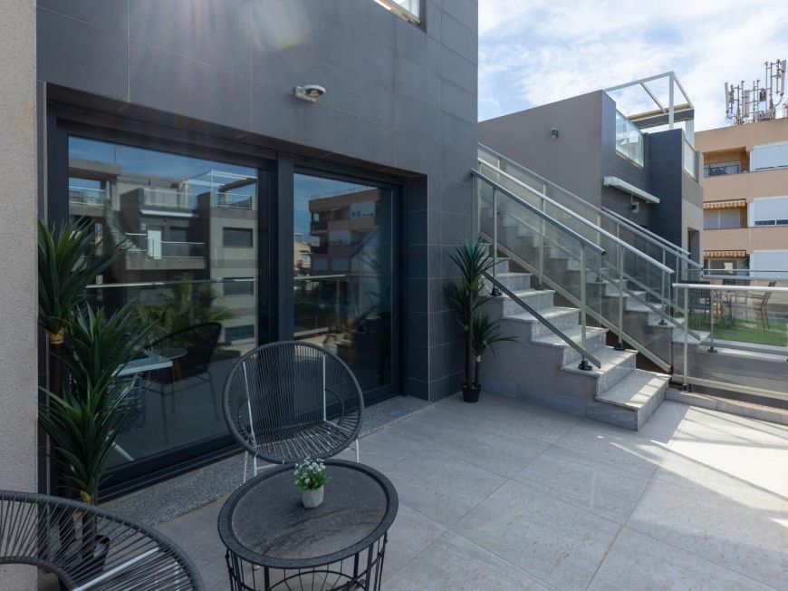 Espagne Penthouse de 2 chambres avec solarium et vue sur la mer à 400 m de la plage