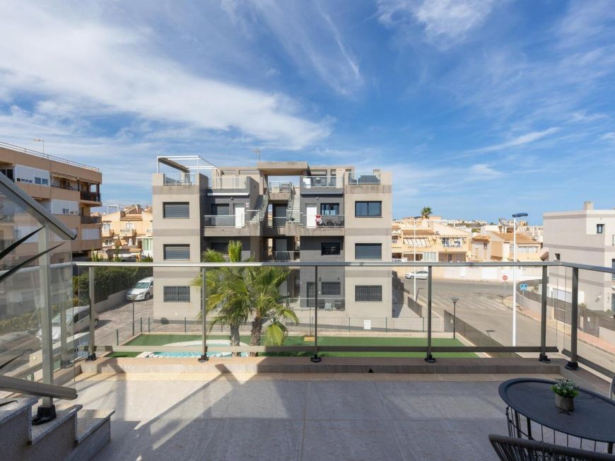 Espagne Penthouse de 2 chambres avec solarium et vue sur la mer à 400 m de la plage