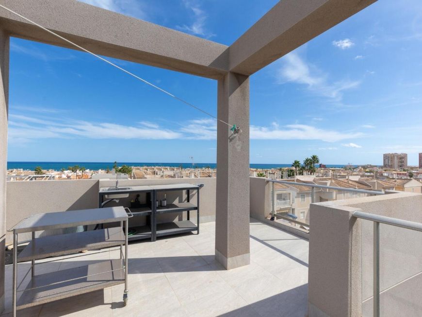 Espagne Penthouse de 2 chambres avec solarium et vue sur la mer à 400 m de la plage
