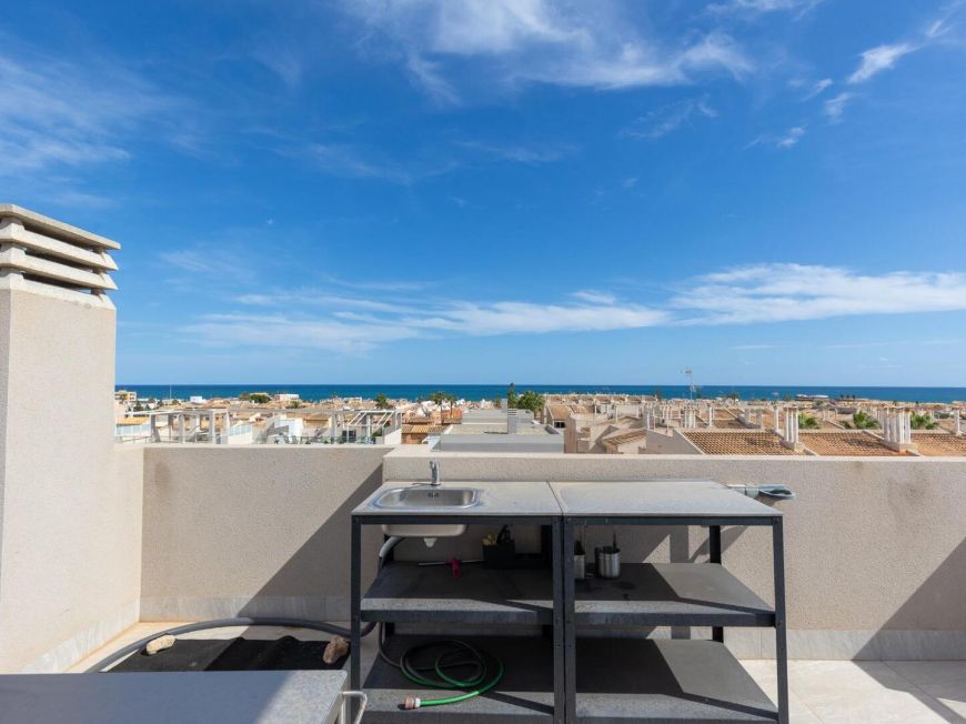 Španělsko Penthouse with 2 Bedrooms, Solarium and Sea Views just 400 m from the Beach