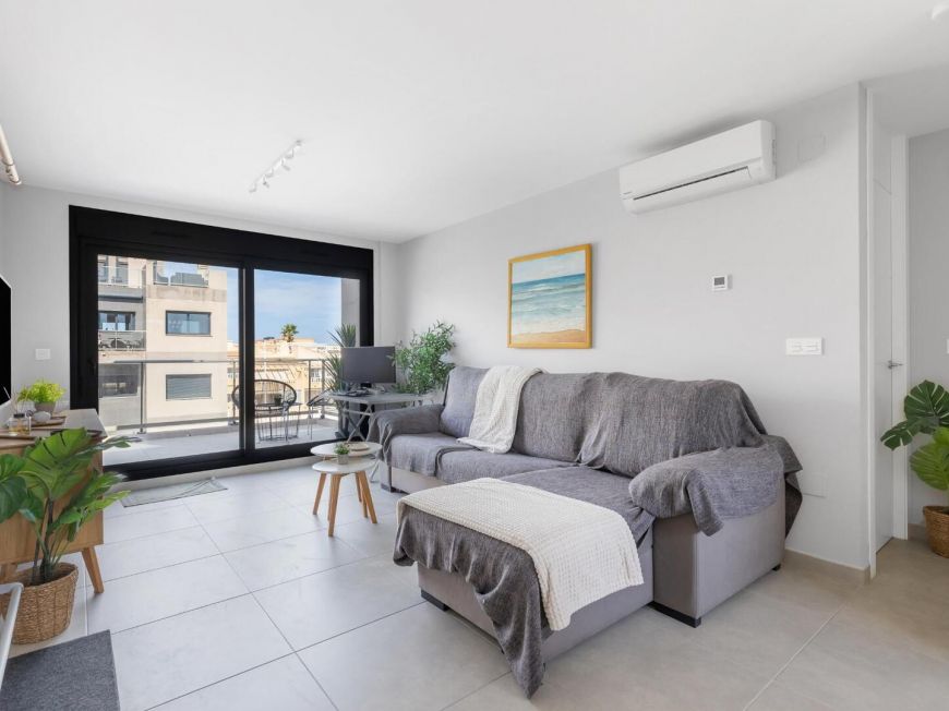 Španělsko Penthouse with 2 Bedrooms, Solarium and Sea Views just 400 m from the Beach