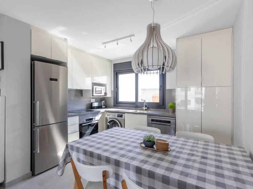 Španělsko Penthouse with 2 Bedrooms, Solarium and Sea Views just 400 m from the Beach