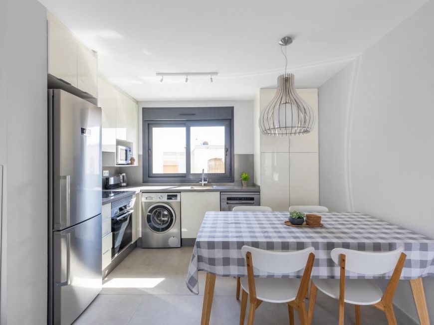 Espagne Penthouse de 2 chambres avec solarium et vue sur la mer à 400 m de la plage