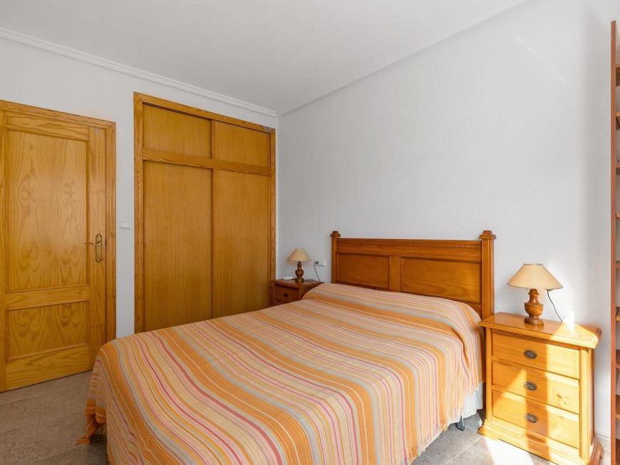 Španělsko Opportunity next to Los Locos beach, 2 bedrooms, pool and garage