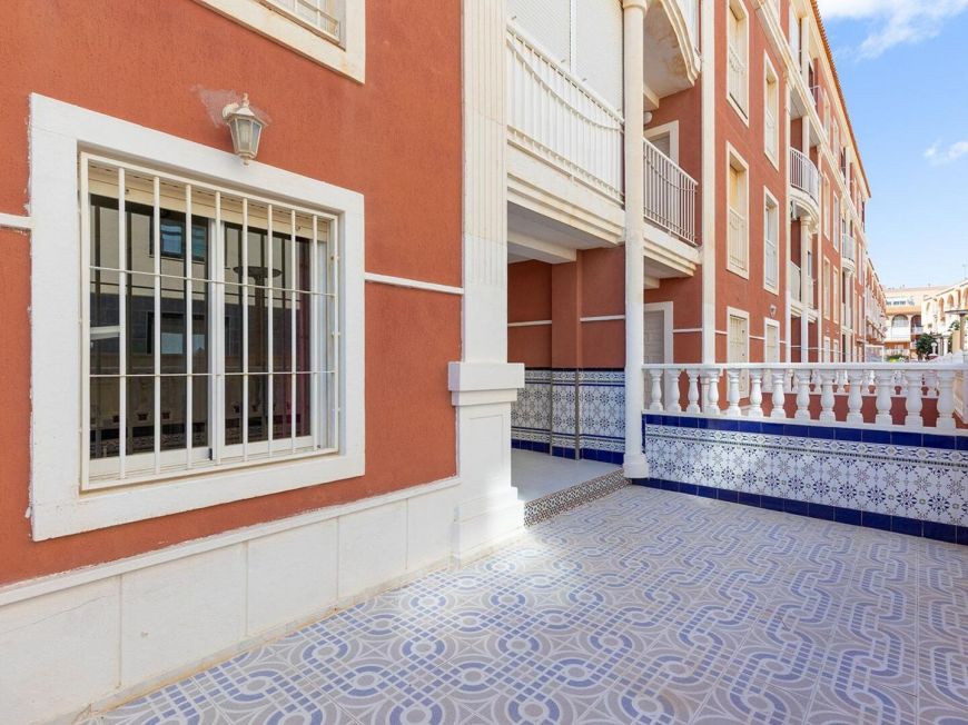 Španělsko Ground floor apartment with garage included, 10 meters from the sea in La Mata