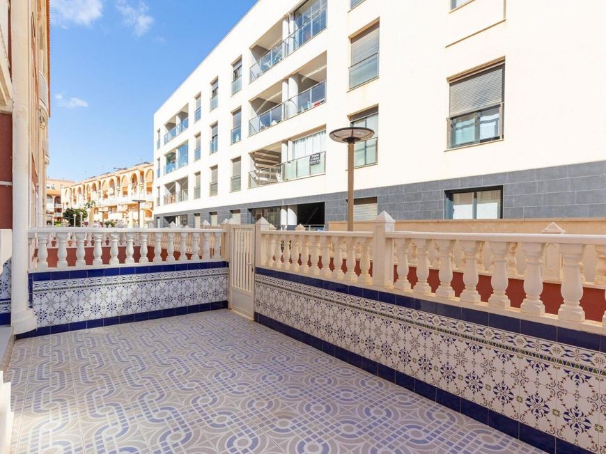 Spain Ground floor apartment with garage included, 10 meters from the sea in La Mata