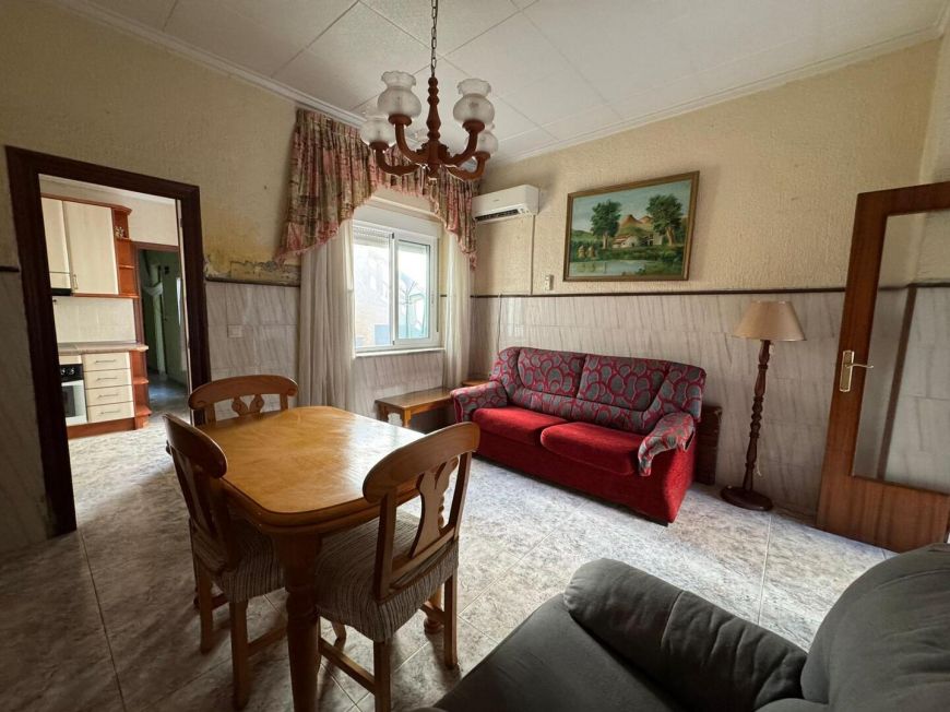 España Oportunidad Casa en el centro de Torrevieja para reformar!