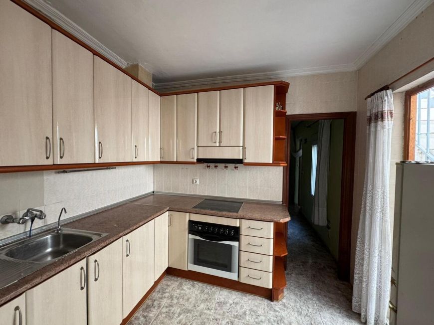 España Oportunidad Casa en el centro de Torrevieja para reformar!