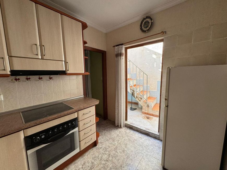 España Oportunidad Casa en el centro de Torrevieja para reformar!