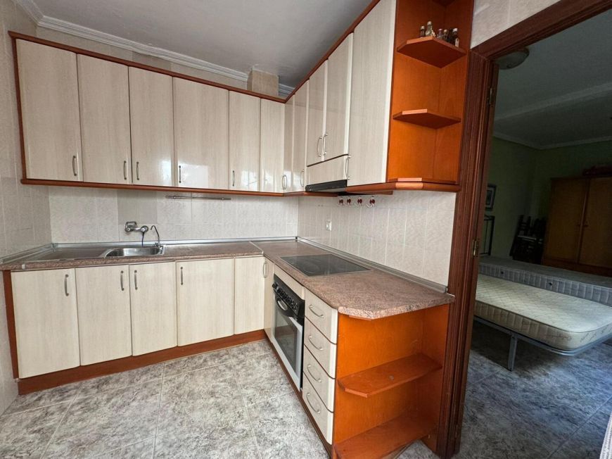 España Oportunidad Casa en el centro de Torrevieja para reformar!