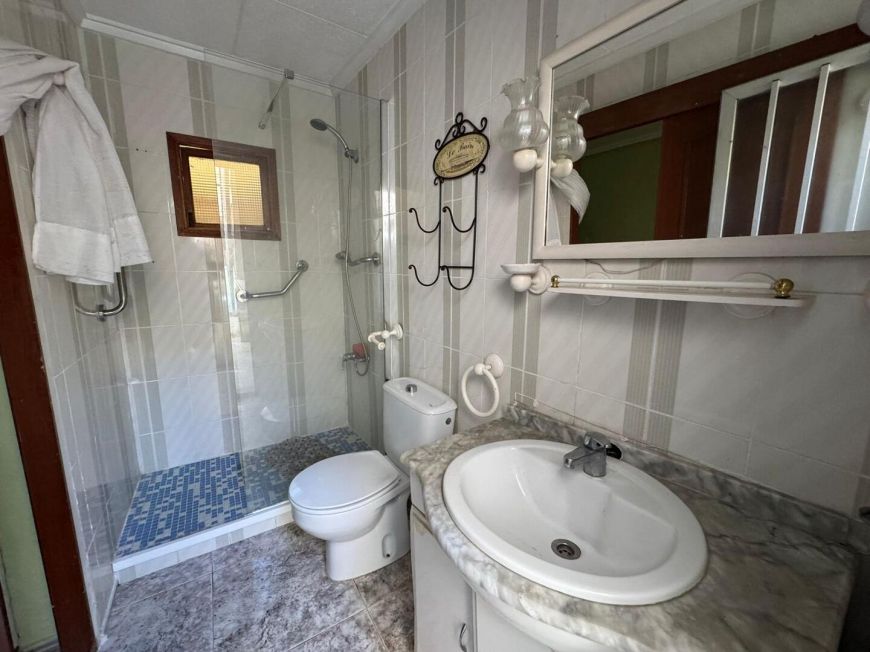 España Oportunidad Casa en el centro de Torrevieja para reformar!