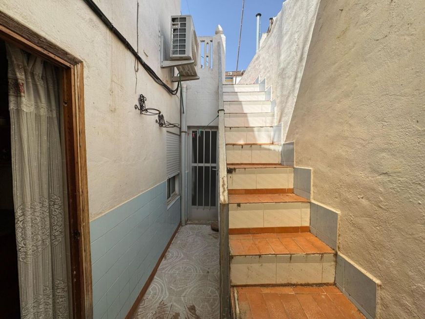 España Oportunidad Casa en el centro de Torrevieja para reformar!